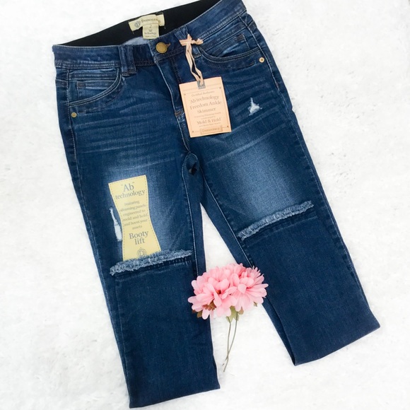 ⭐️DEMOCRACY AB SKIMMER JEANS⭐️ - Picture 2 of 7